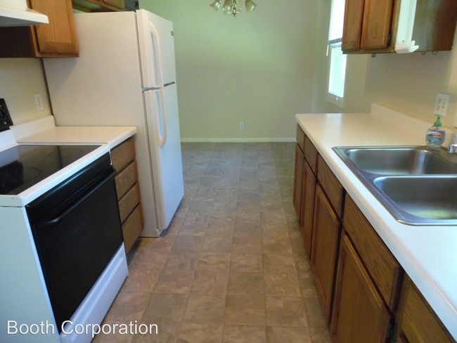 Building Photo - 4 br, 2 bath House - 308 Brentwood Dr.