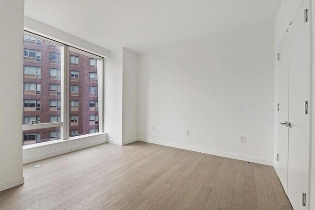 Building Photo - 1 bedroom in New York NY 10002