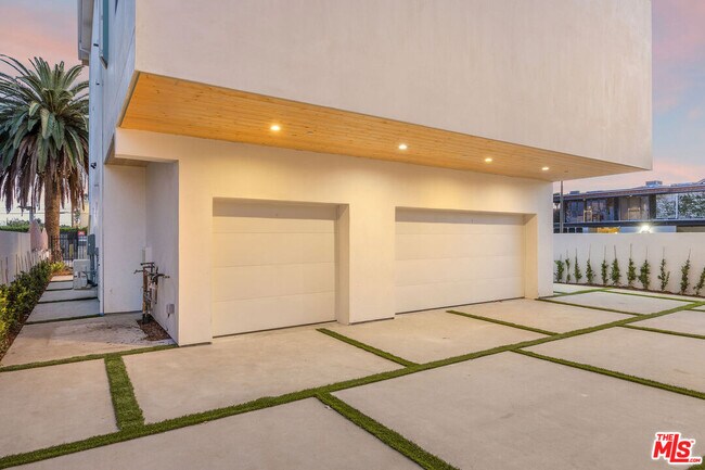 Foto del edificio - 6239 Banner Ave