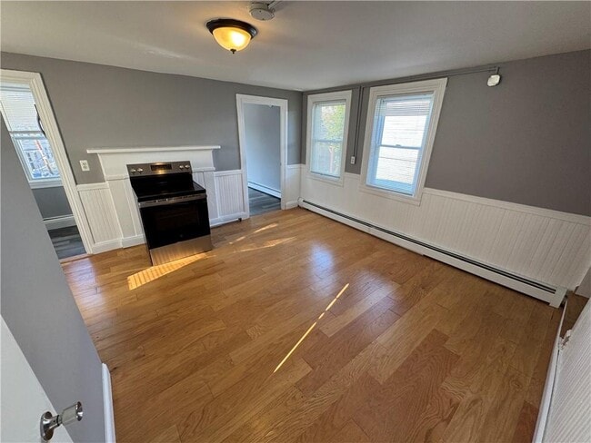 Building Photo - 29 Gesler St