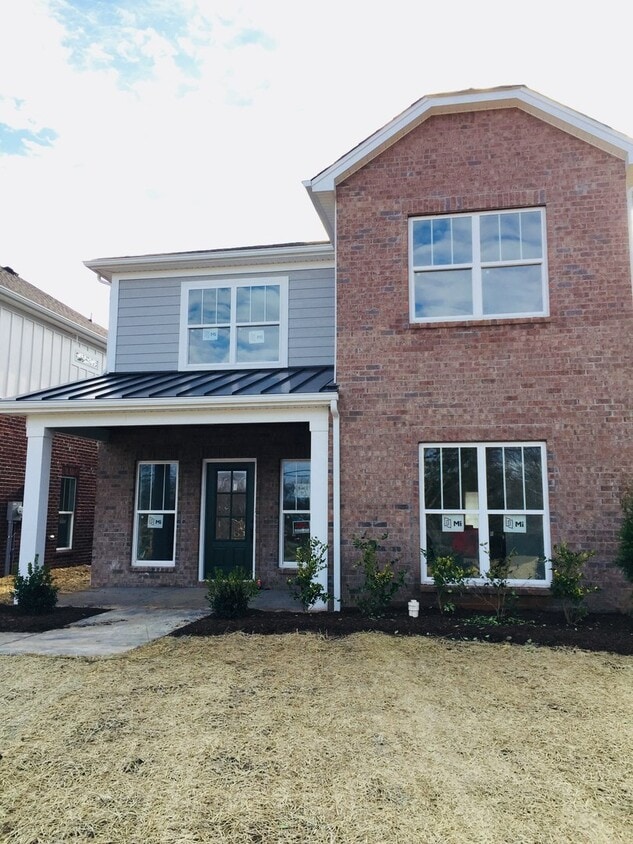 Primary Photo - Beautiful 3 bedroom, 2.5 bath in South Nas...
