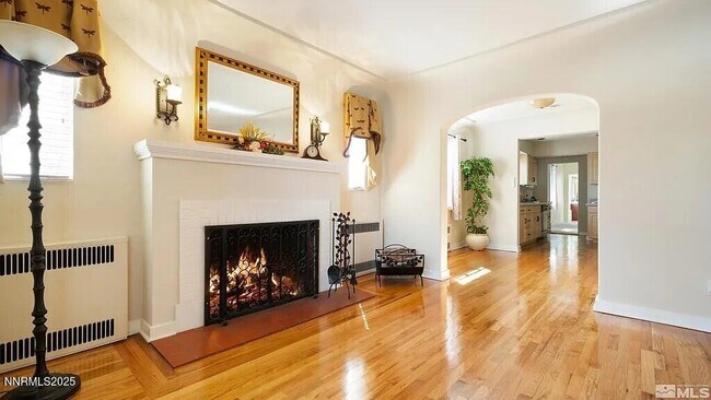 Foto del edificio - 626 Marsh Ave