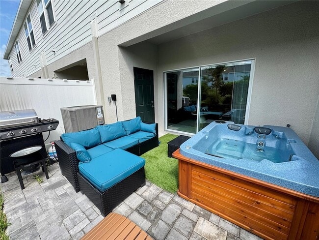 Building Photo - 8952 Daybreak St