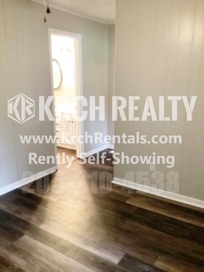 Building Photo - Adorable 3 bedroom, 2 bathroom home!