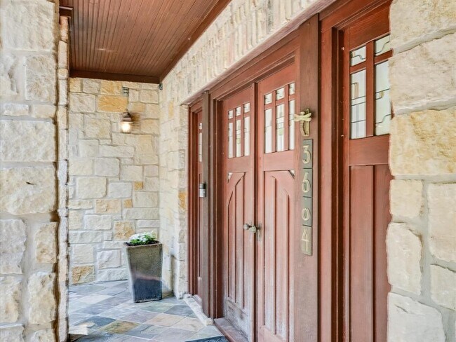 Foto del edificio - 3604 Rivercrest Dr