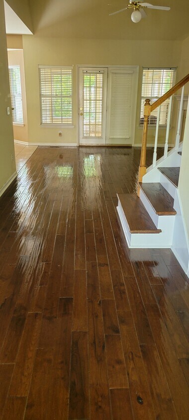 Foto principal - 5136 Bay Overlook Dr