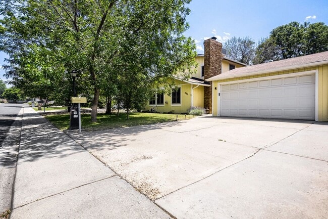 Building Photo - 329 Chinook Ave