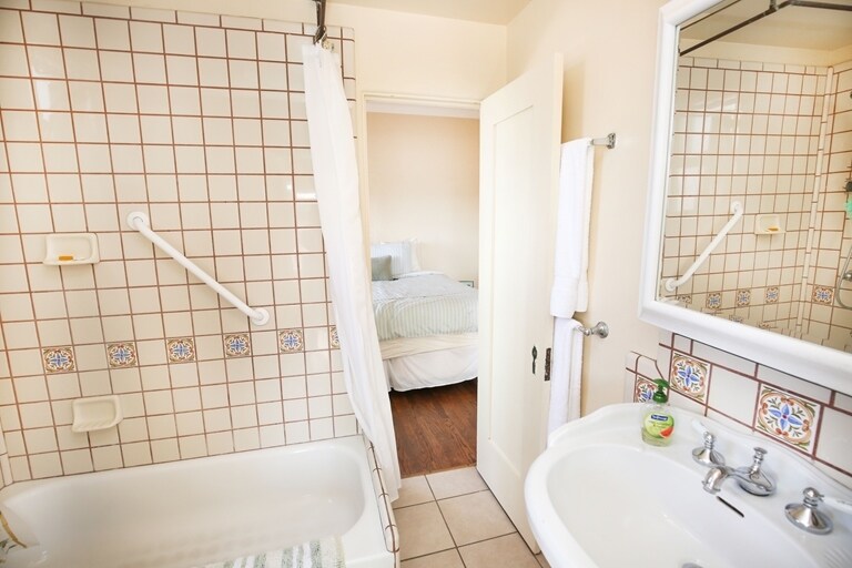 Baño - Casa Bahia Apartments