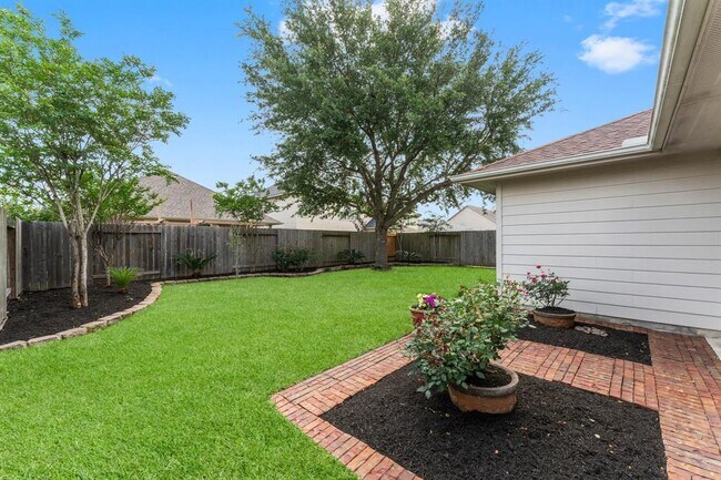 Building Photo - 28518 Lockeridge Farms Dr