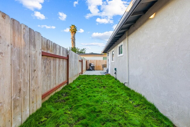 Foto del edificio - 1135 Florida St