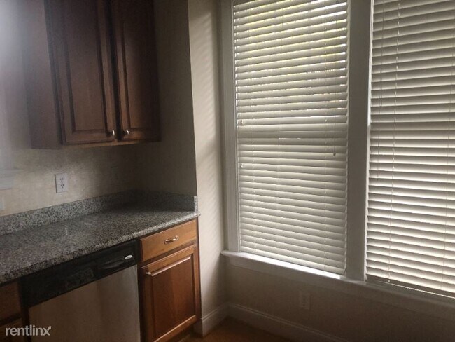 Foto del edificio - 3 br, 2.5 bath Townhome - 240 Ashton Hall ...