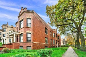 Building Photo - 3287 W Wrightwood Ave