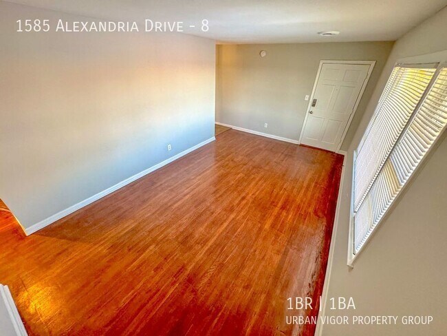 Foto del edificio - 1 Bedroom / 1 Bath - Apartment