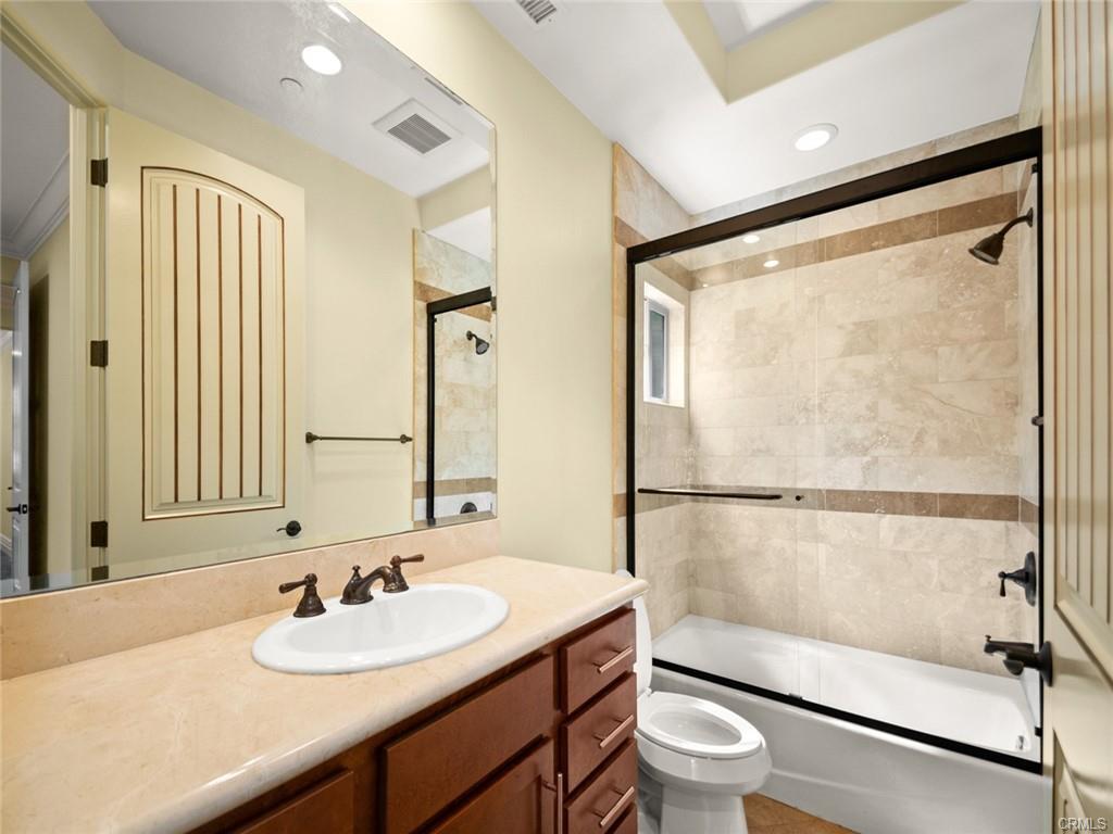 Foto principal - 2104 Rindge Ln