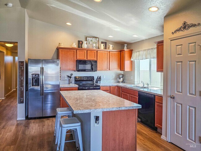 Kitchen - 19629 Stowe Way