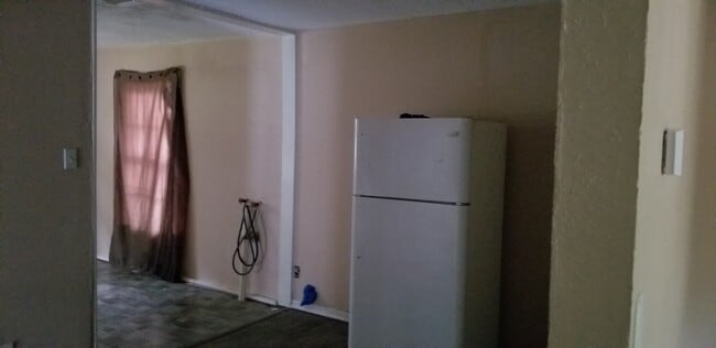 Building Photo - 3837 Morrow St