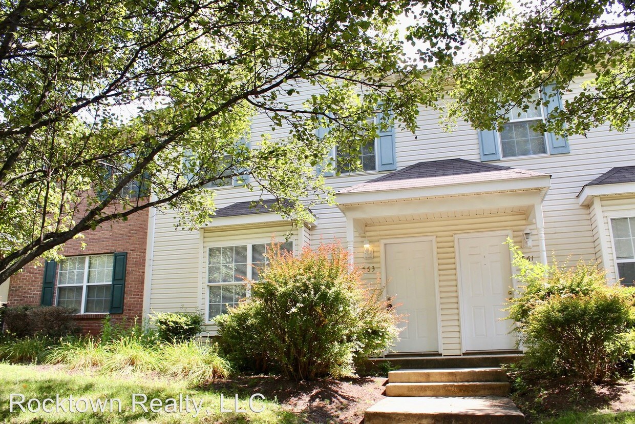Foto principal - 563 Pheasant Run Cir