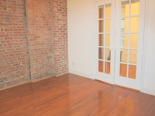 Building Photo - 521 E 85th St