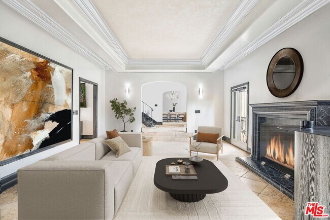 Foto del edificio - 607 N Hillcrest Rd