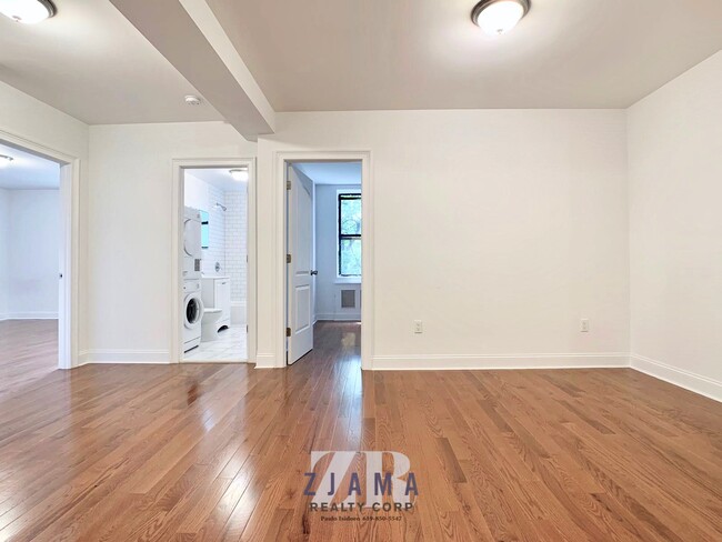 Foto del edificio - 720 St Marks Ave