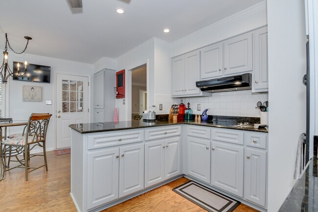 Foto del edificio - 2504 Pinebluff Ct