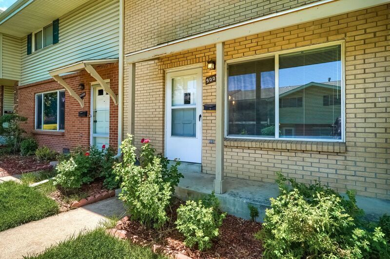 Foto principal - 9006 Mansfield Ave