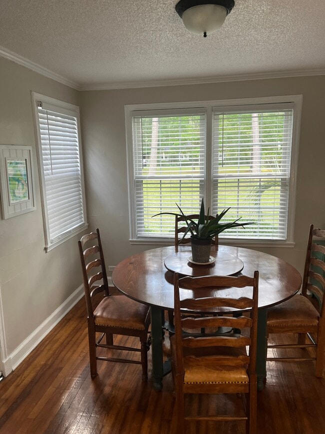 Foto del edificio - 611 Greenway Dr