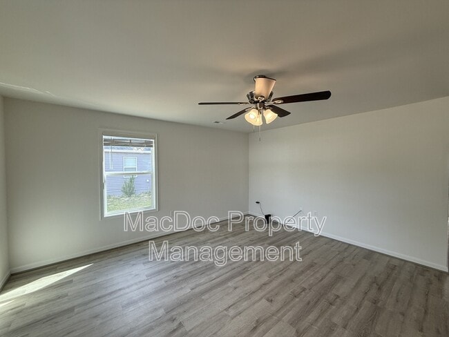 Building Photo - 990 Ebb Tide Dr