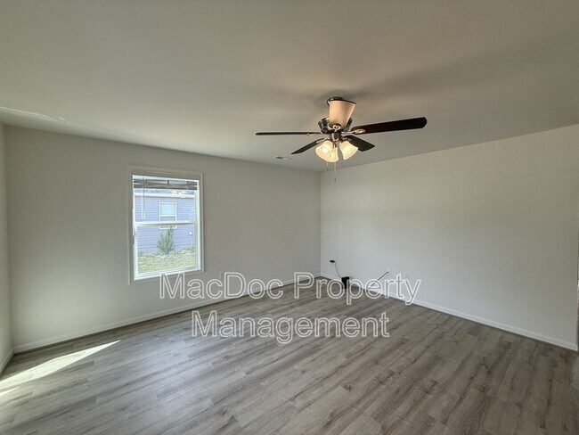 Foto del edificio - 990 Ebb Tide Dr