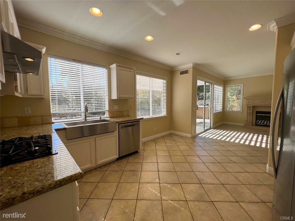 Primary Photo - 4 br, 3 bath House - 60 Elderwood
