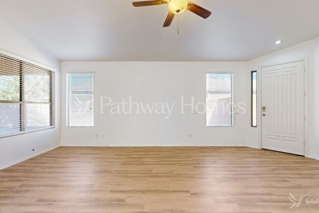 Foto del edificio - 8718 N 57th Ln