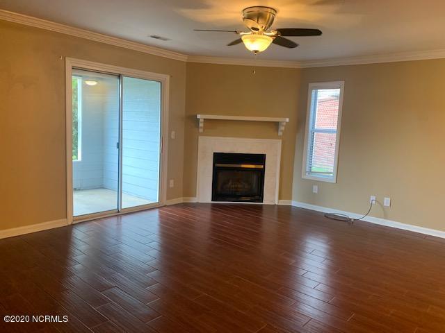 Building Photo - 111 Breezewood Dr