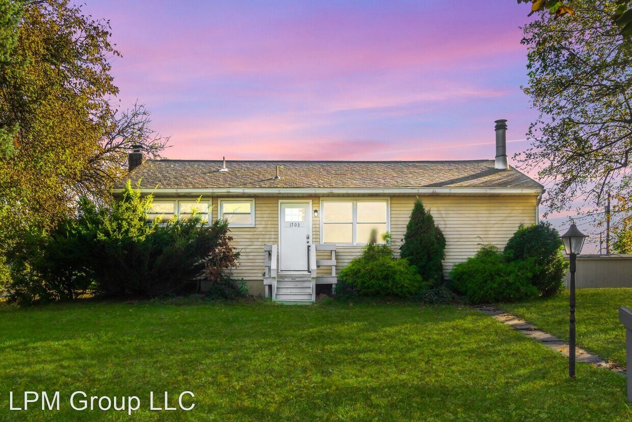 Primary Photo - 3 br, 2 bath House - 1703 S Dauphin St