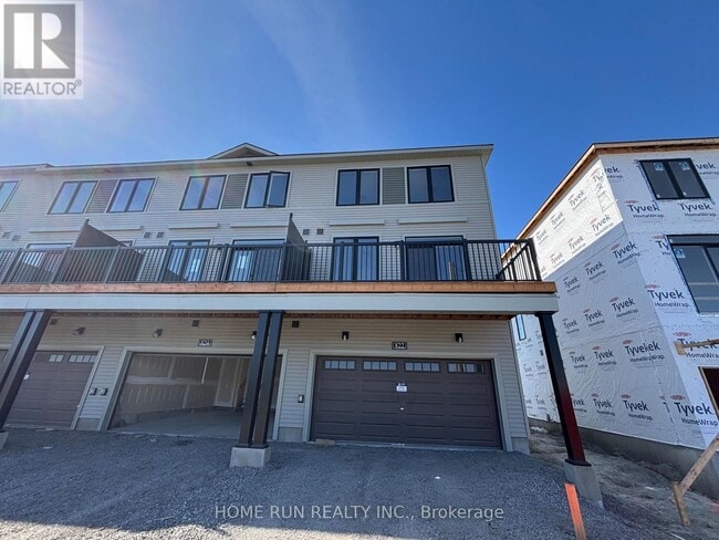 Building Photo - 822 Fairline Row