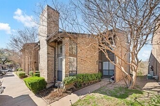 Building Photo - 2204 W Park Blvd
