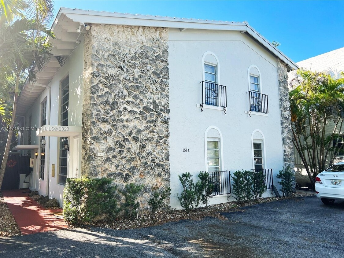 1514 Salzedo St Unit 2, Coral Gables, FL 33134 Condo for Rent in