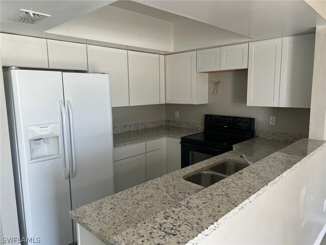 Foto del edificio - 1315-1317 Andalusia Blvd