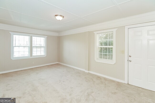Foto del edificio - 2114 Slate Rd