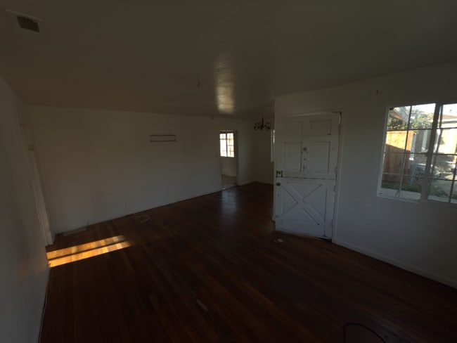 Foto del edificio - 1245 Laurel Ave