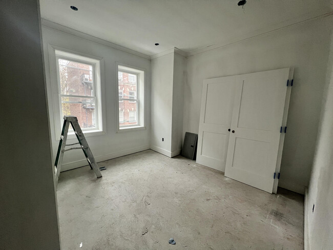 Building Photo - 161 Allston St