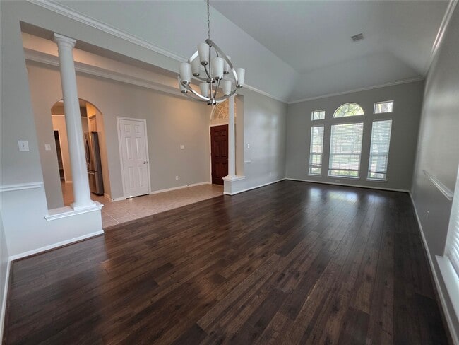 Foto del edificio - 5226 Cottonwood Creek Ln