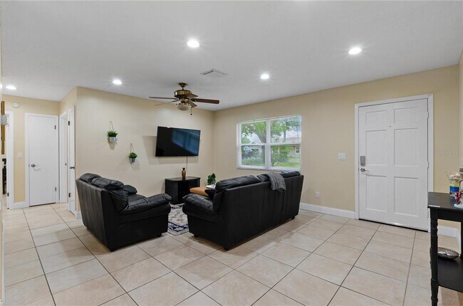 Building Photo - 106 Lake Judy Lee Dr