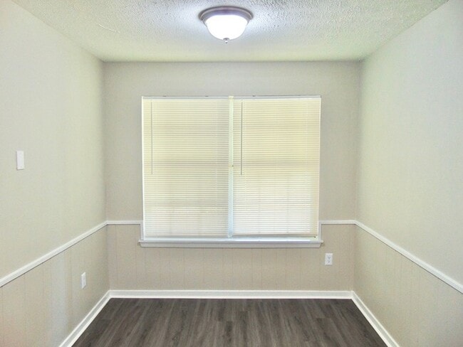 Building Photo - Beautiful Home for Lease! (Available for HUD)