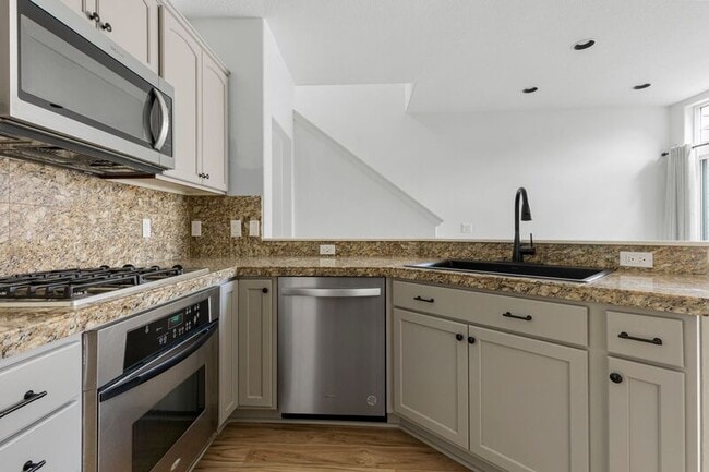 Photo - 7282 NE Stoneybrook St Townhome