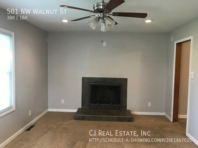 Foto del edificio - 501 NW Walnut Ct