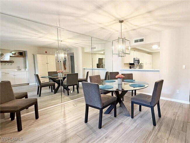 Foto del edificio - 218 Sugar Pine Ln