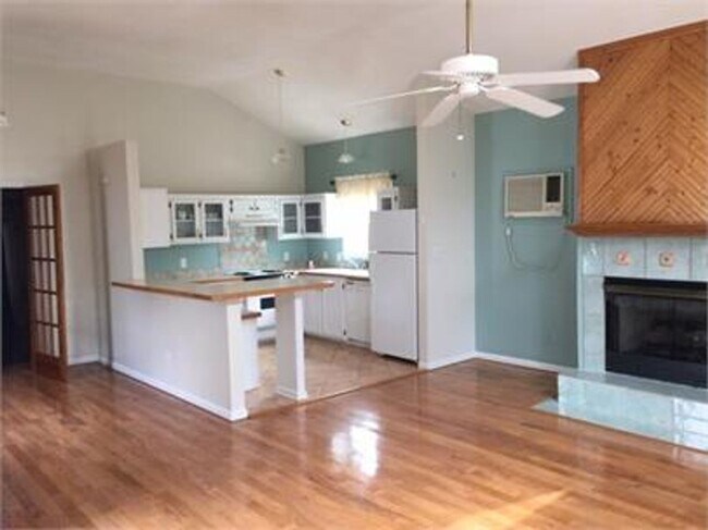 Building Photo - 1 Bedroom 1 bath home for lease