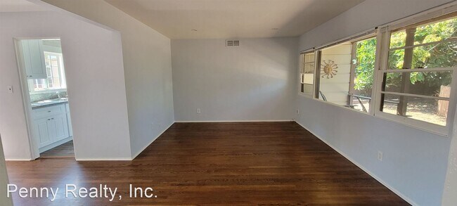Building Photo - 3 br, 1 bath House - 7351 San Miguel Ave.