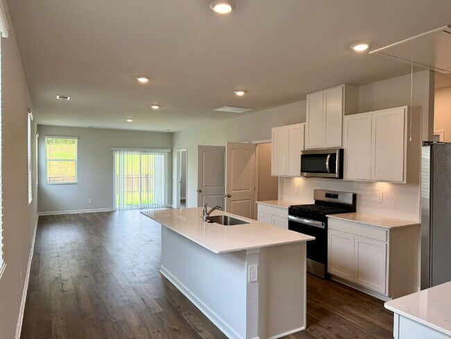 Foto del edificio - New Price: $2,250 | New Legacy Farms Home with included Lawn Care & Resort Amenities!