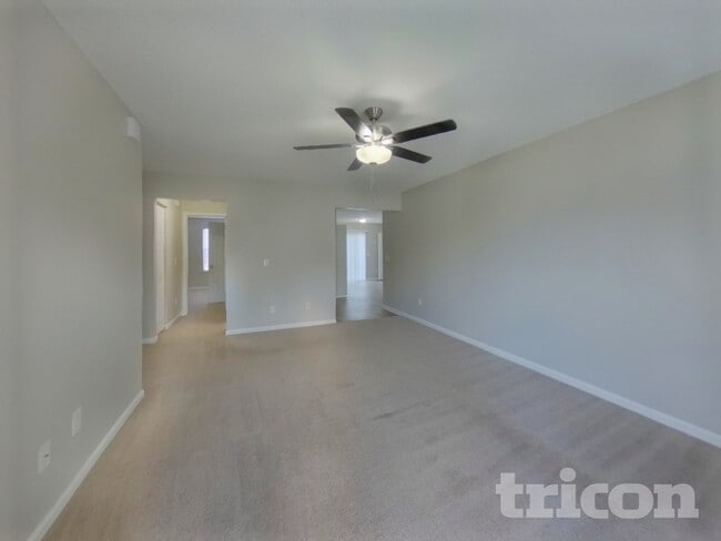 Building Photo - 208 Denby Cir